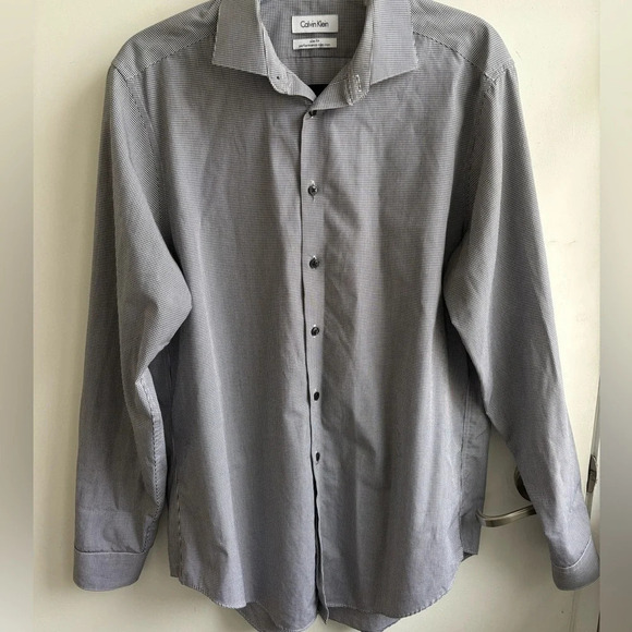 Calvin Klein Infinite Slim Fit Performance Non Iron Dress Shirt - Picture 1 of 4